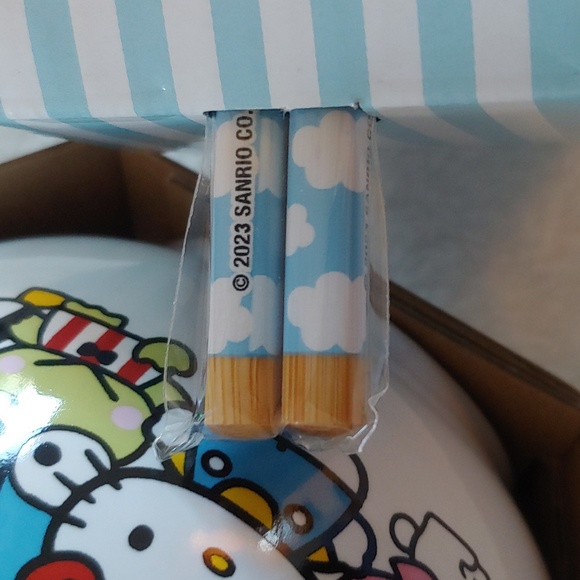 🎁🌈Hello Kitty & Friends Ramen Bowl w/chopsticks $20 - Picture 6 of 10